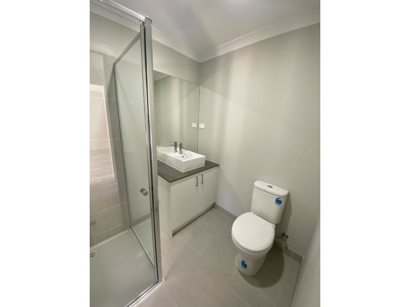 Unit 2/131-139 Dudley Street, Wallan VIC 3756