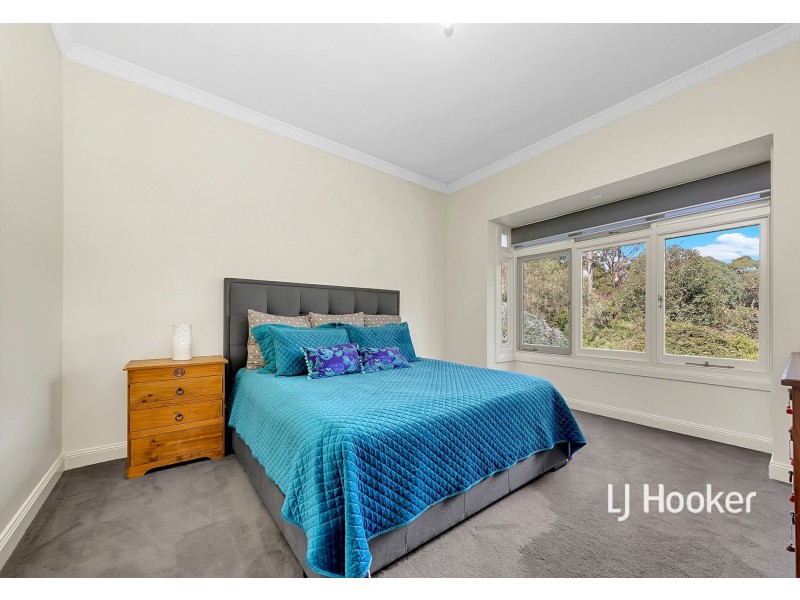 6 Bonnieview Court, Wandong VIC 3758