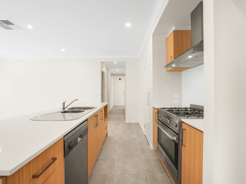 6 Freesia Drive, Wallan VIC 3756