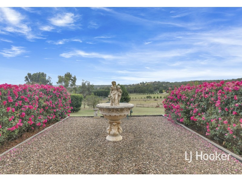 3 Lookout Rise, Hidden Valley VIC 3756