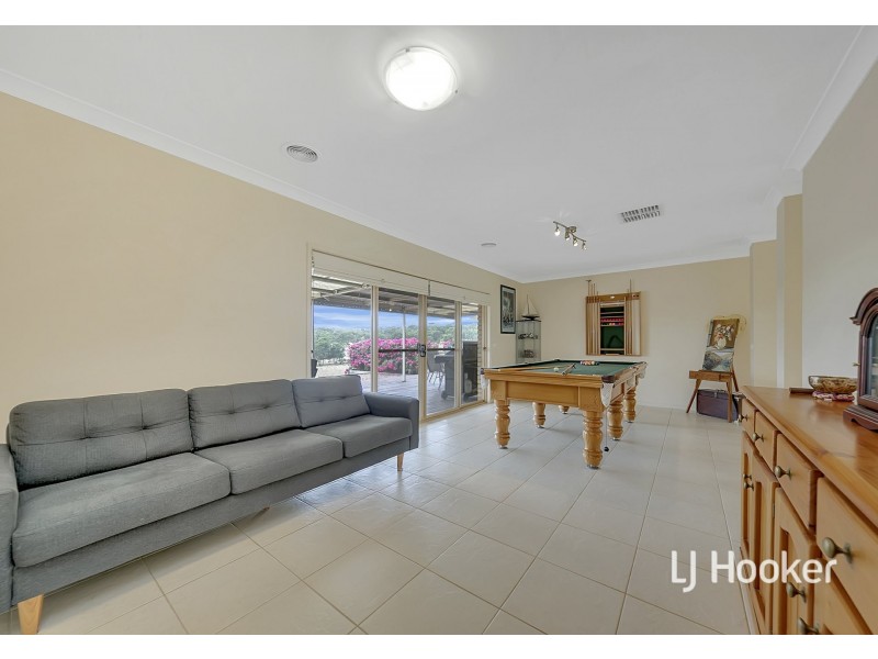 3 Lookout Rise, Hidden Valley VIC 3756