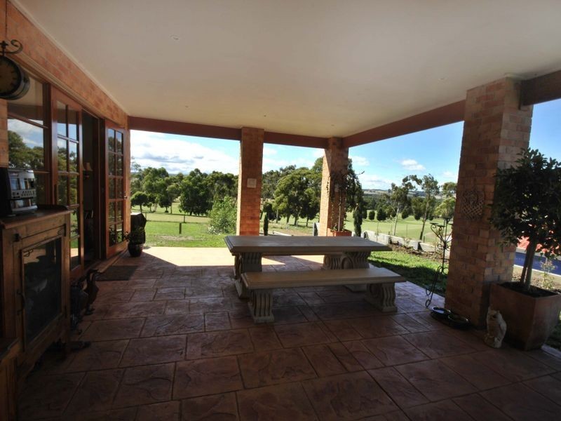 13 Carmelo Court, Hidden Valley VIC 3756