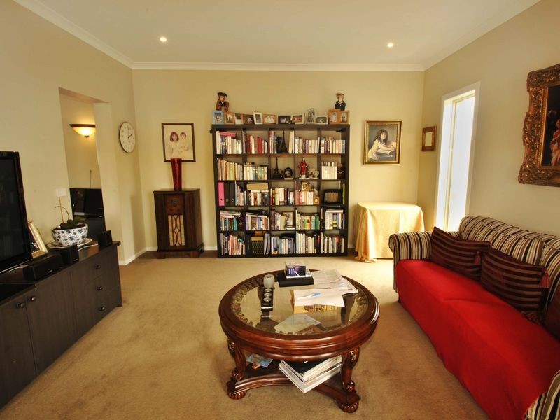 13 Carmelo Court, Hidden Valley VIC 3756