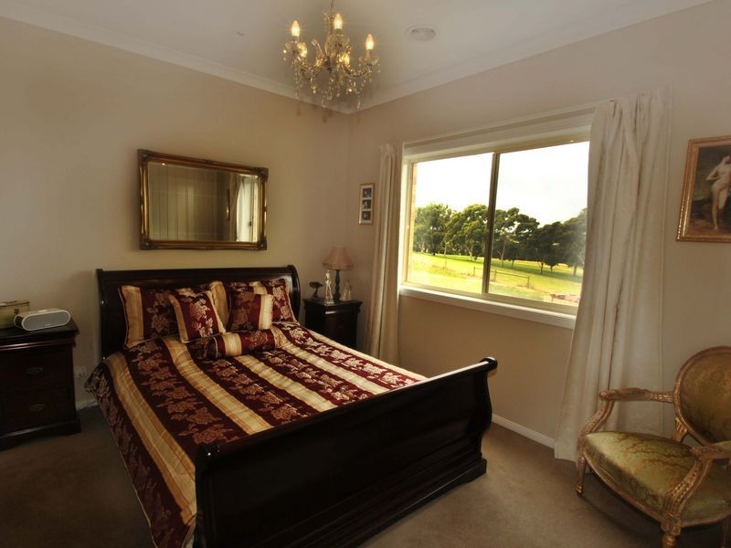 13 Carmelo Court, Hidden Valley VIC 3756