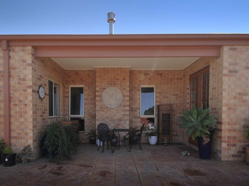13 Carmelo Court, Hidden Valley VIC 3756