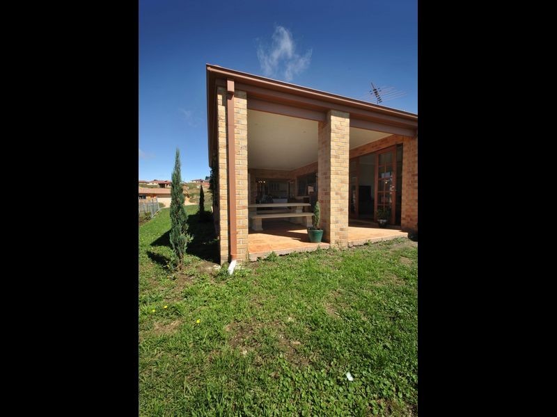 13 Carmelo Court, Hidden Valley VIC 3756