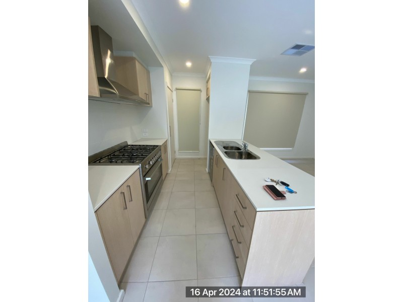 112 Newbridge Boulevard, Wallan VIC 3756