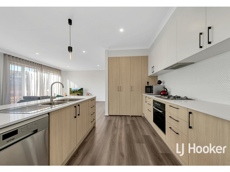 4 Wallflower Terrace, Wallan VIC 3756