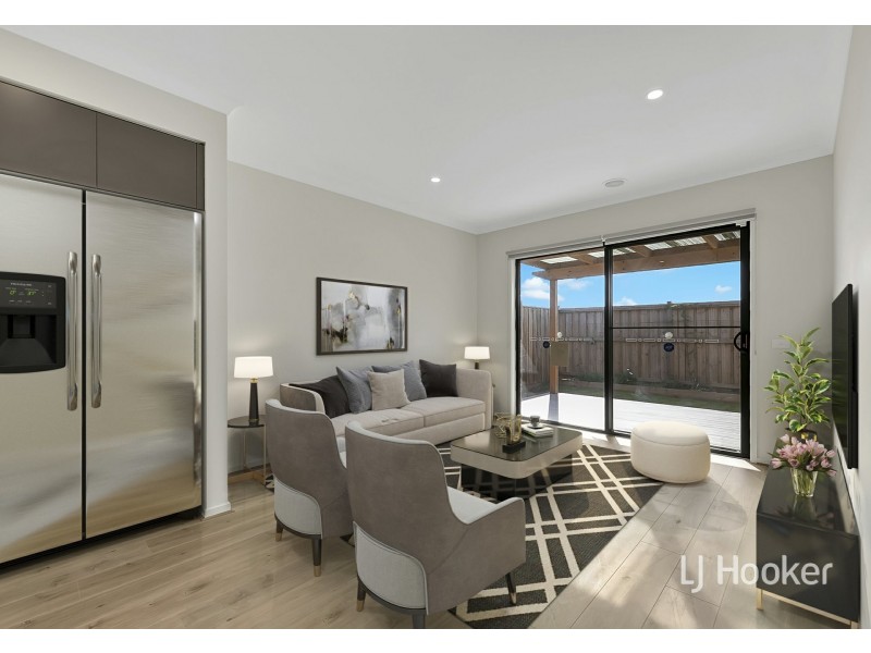 37 Rochford Drive, Donnybrook VIC 3064