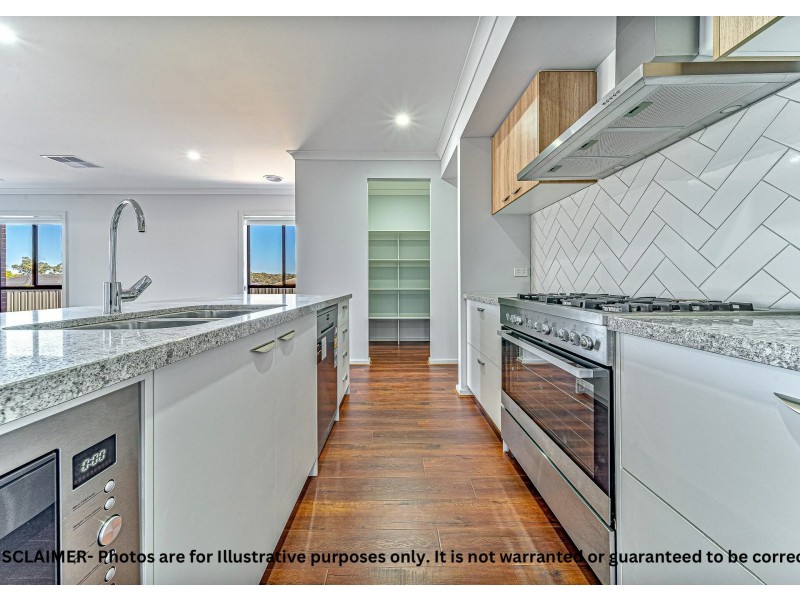 101 Blue Lake Drive, Wallan VIC 3756