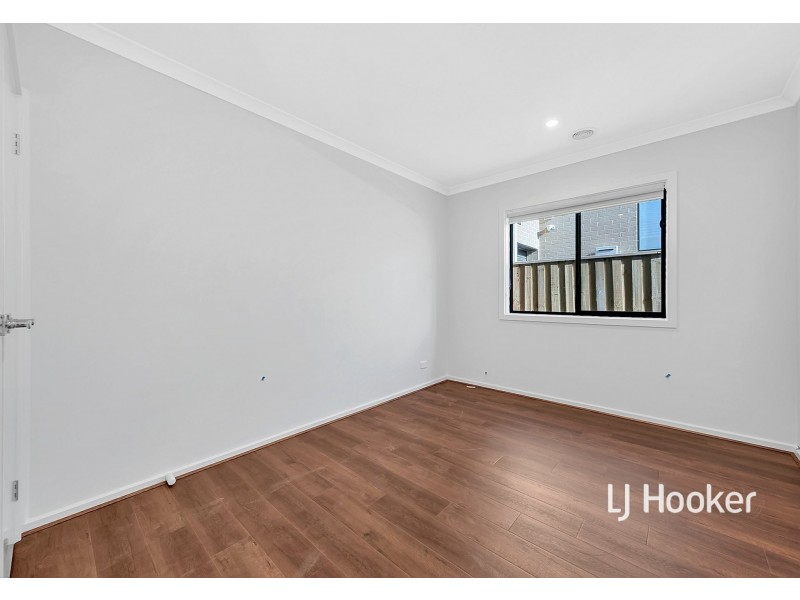 101 Blue Lake Drive, Wallan VIC 3756