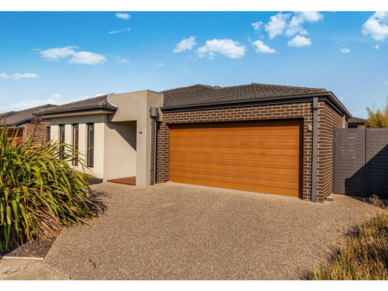 13 Cascade Avenue, Wallan VIC 3756