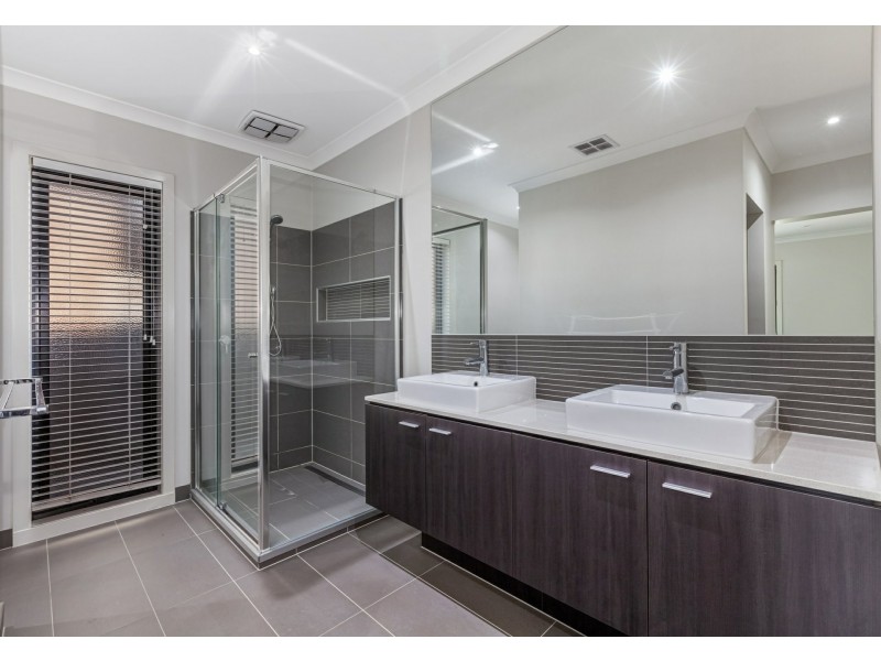 13 Cascade Avenue, Wallan VIC 3756
