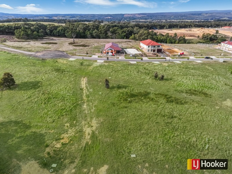 55 Lucca Way, Hidden Valley VIC 3756