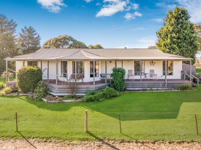 2 Mathiesons Road, Wandong VIC 3758