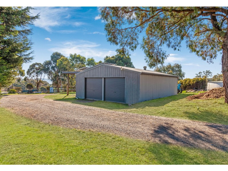 2 Mathiesons Road, Wandong VIC 3758