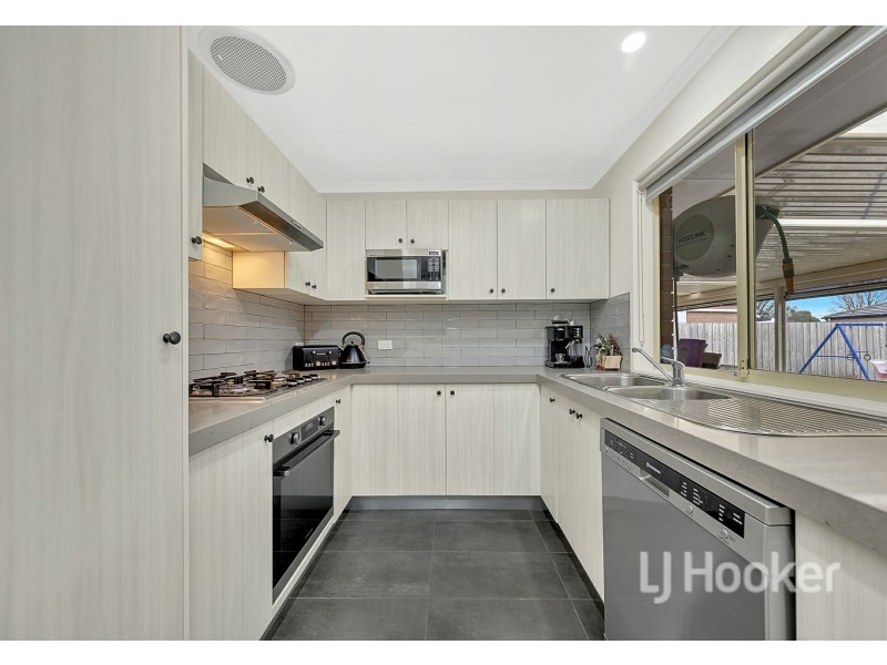 2 Wyatt Way, Wallan VIC 3756