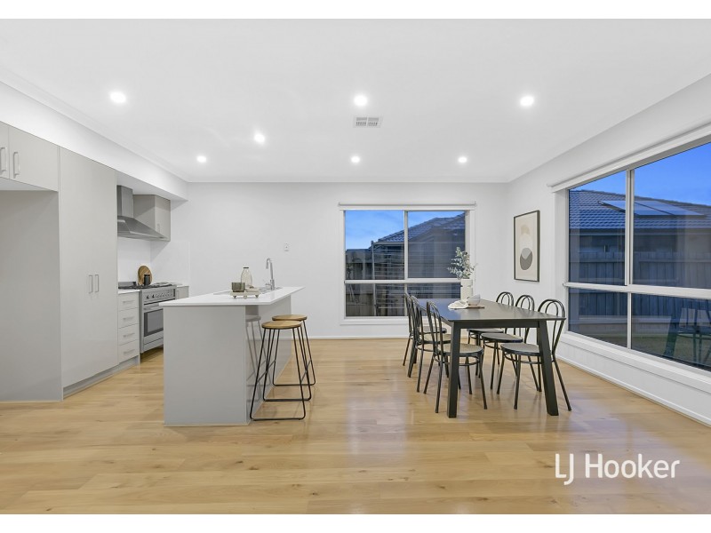 32 Bridgewater Parkway, Wallan VIC 3756