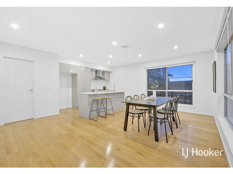 32 Bridgewater Parkway, Wallan VIC 3756