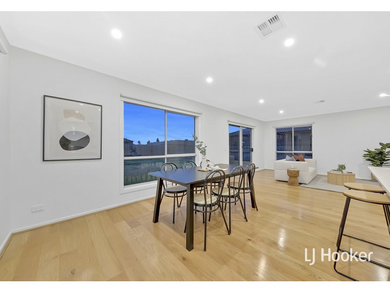 32 Bridgewater Parkway, Wallan VIC 3756