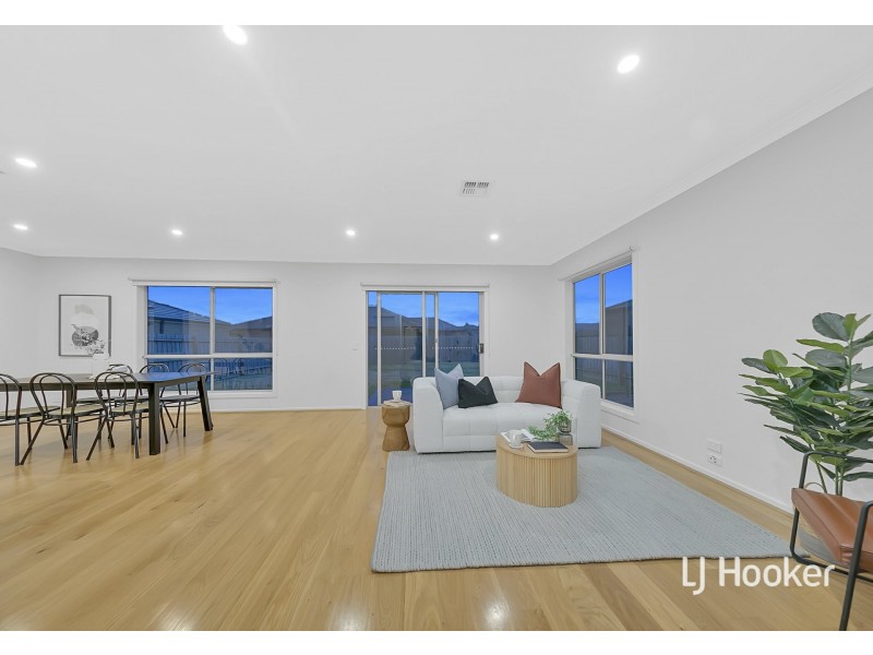 32 Bridgewater Parkway, Wallan VIC 3756