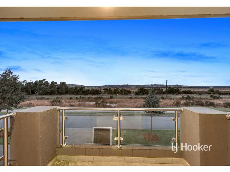 32 Bridgewater Parkway, Wallan VIC 3756