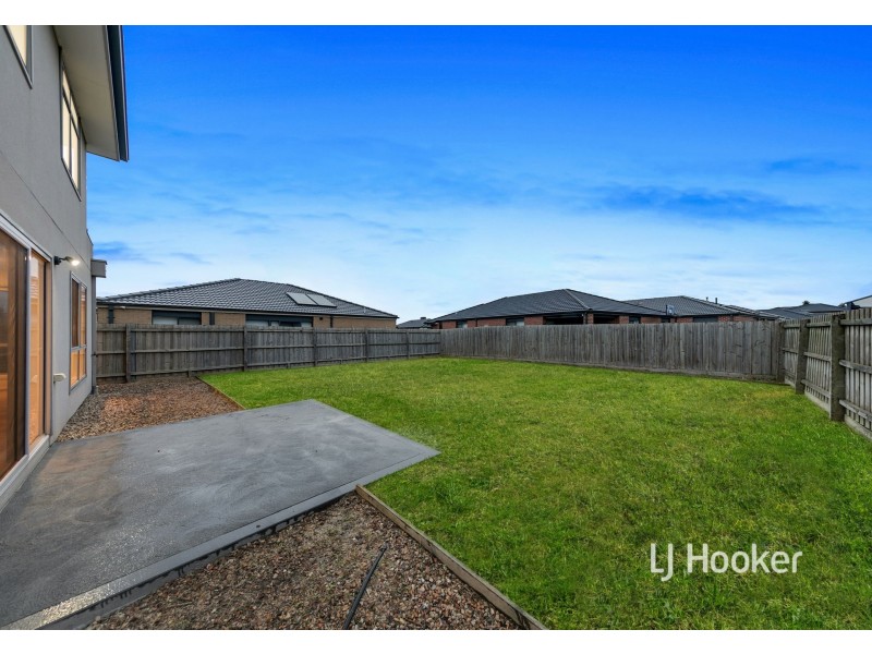 32 Bridgewater Parkway, Wallan VIC 3756