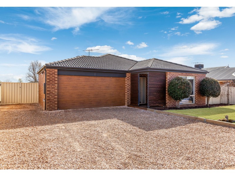 3 Eric Court, Kilmore VIC 3764