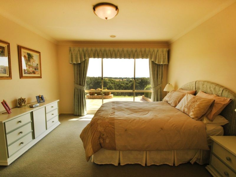 112 Dolomite Rise, Hidden Valley VIC 3756