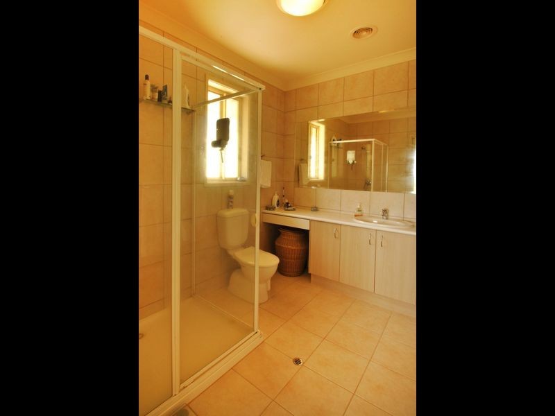 112 Dolomite Rise, Hidden Valley VIC 3756