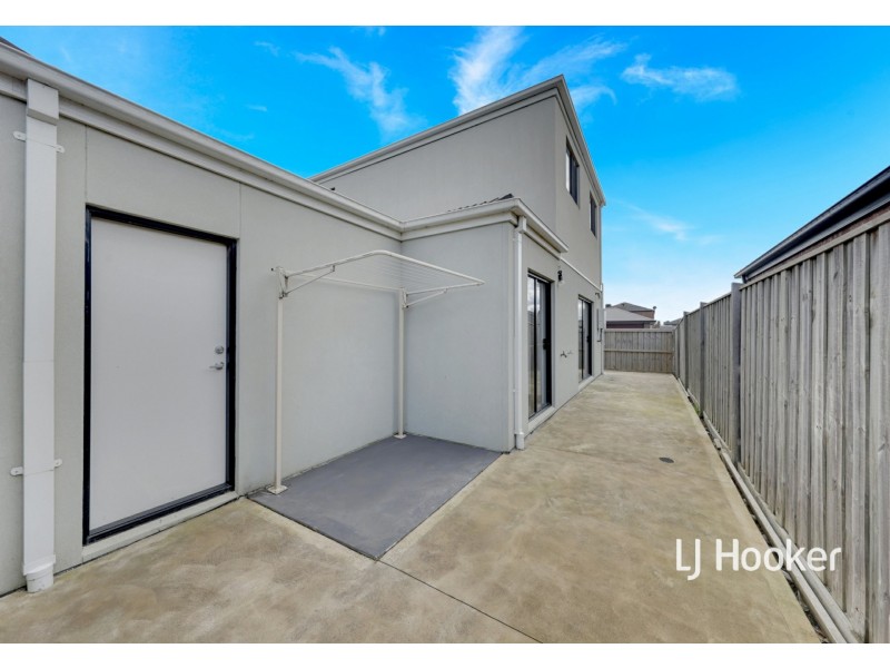 49 Blue Lake Drive, Wallan VIC 3756