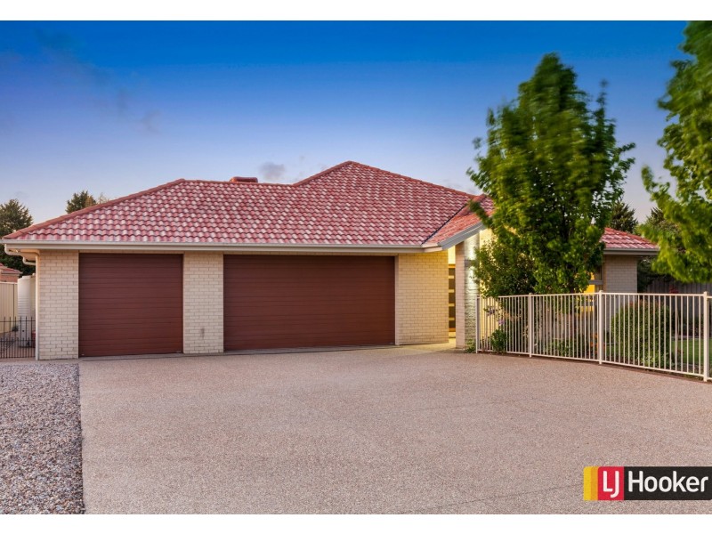 48 St Andrews Close, Hidden Valley VIC 3756