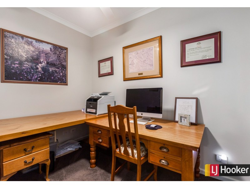 48 St Andrews Close, Hidden Valley VIC 3756