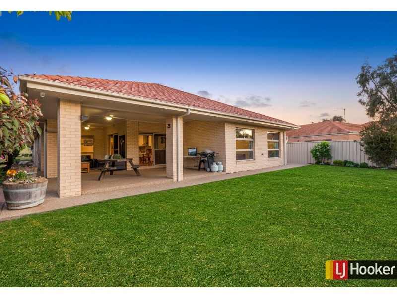 48 St Andrews Close, Hidden Valley VIC 3756