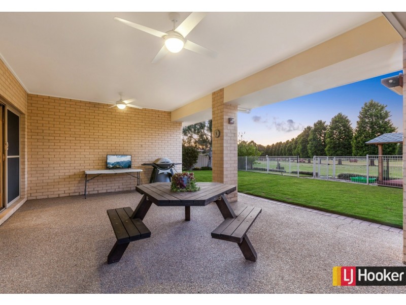 48 St Andrews Close, Hidden Valley VIC 3756