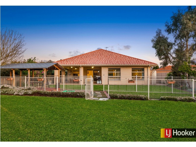 48 St Andrews Close, Hidden Valley VIC 3756