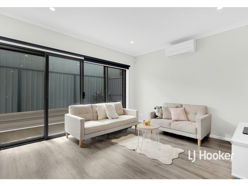 36 Wedding Drive, Wallan VIC 3756