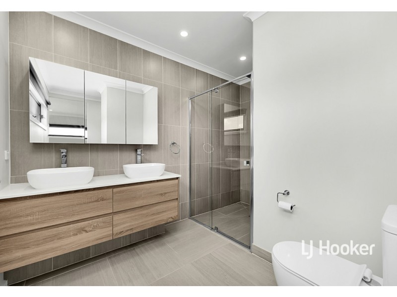 36 Wedding Drive, Wallan VIC 3756