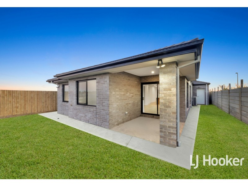8 Mallow Street, Wallan VIC 3756
