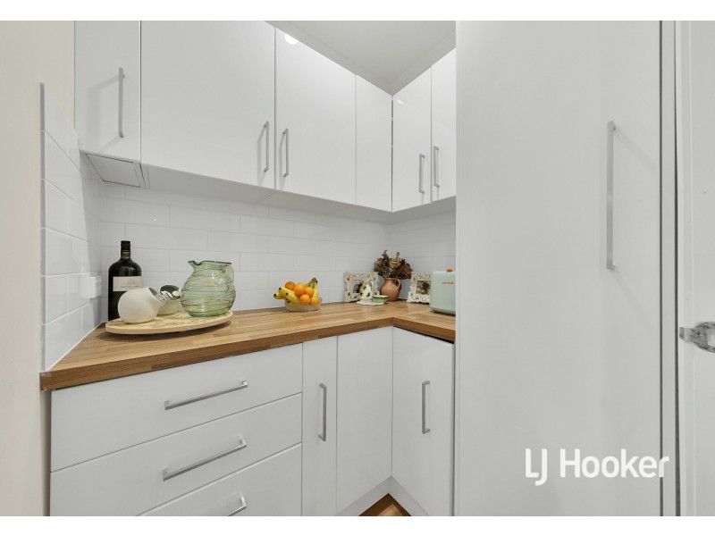 56 St Andrews Close, Hidden Valley VIC 3756