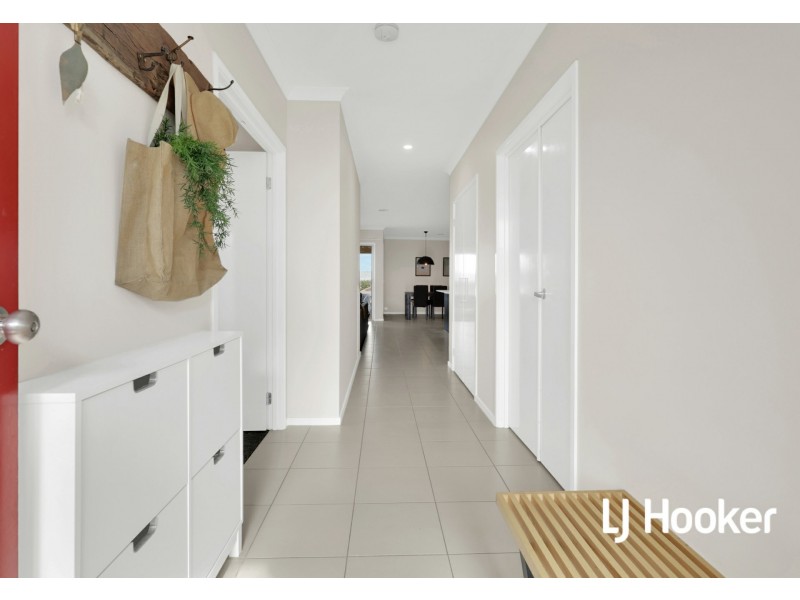 123 Roulston Way, Wallan VIC 3756