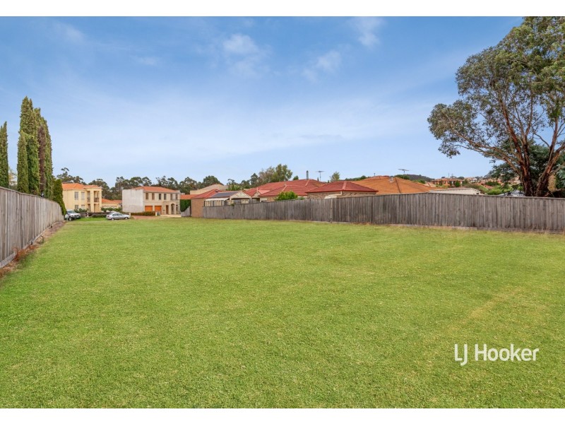 26 Lakeside Drive, Hidden Valley VIC 3756