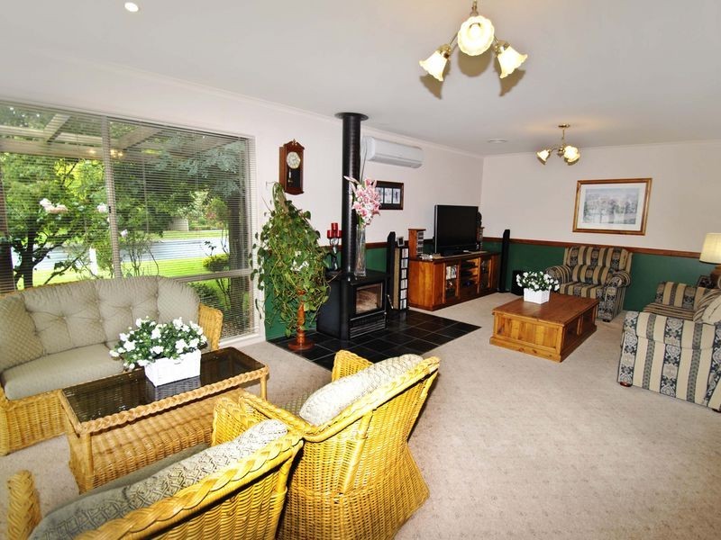 1 Raymond Court, Kilmore VIC 3764