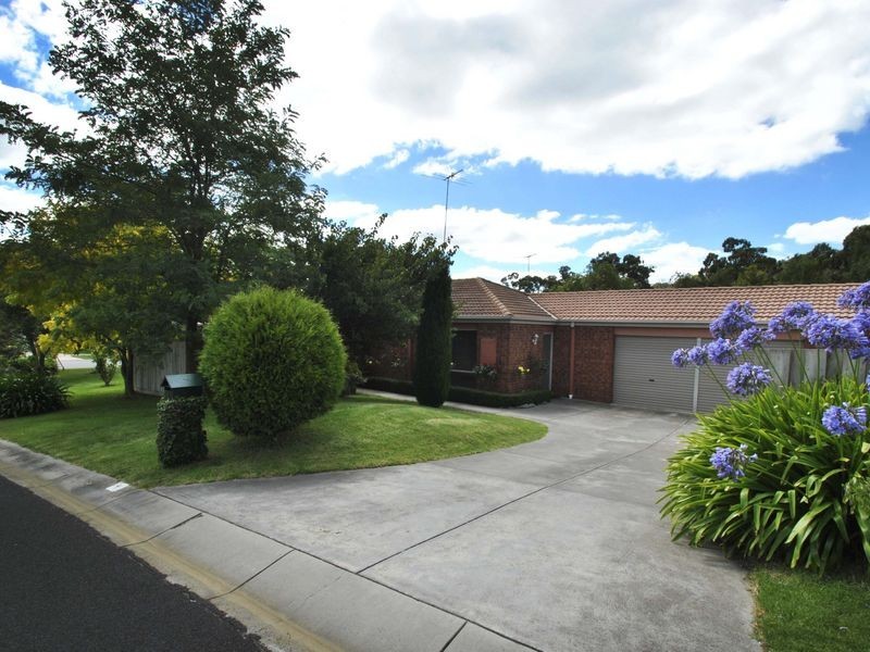 1 Raymond Court, Kilmore VIC 3764