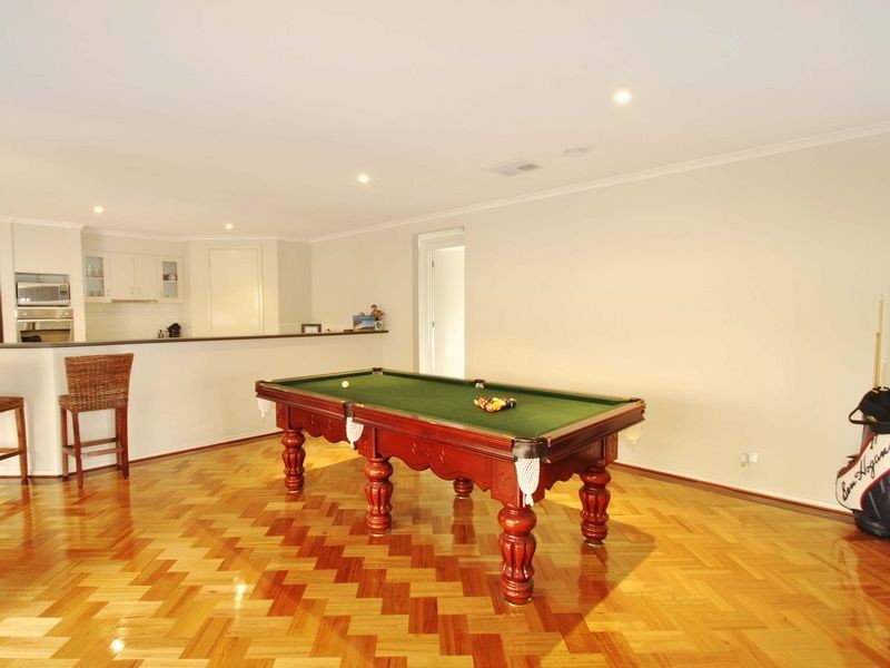 19 Augusta Way, Hidden Valley VIC 3756