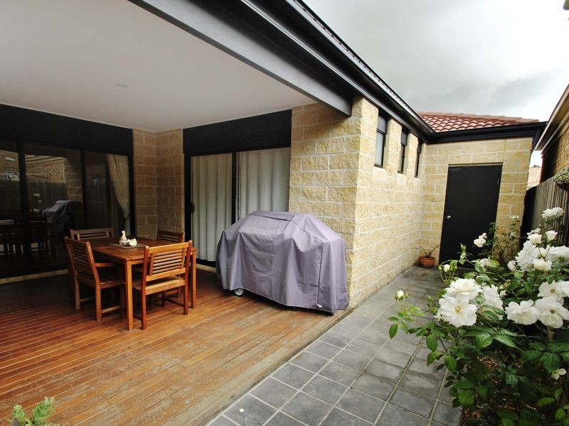 19 Augusta Way, Hidden Valley VIC 3756