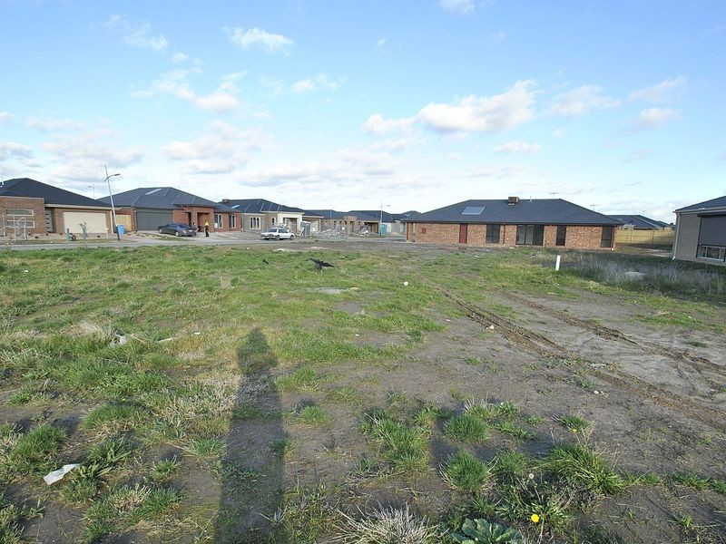 2 Greenvale Avenue, Wallan VIC 3756