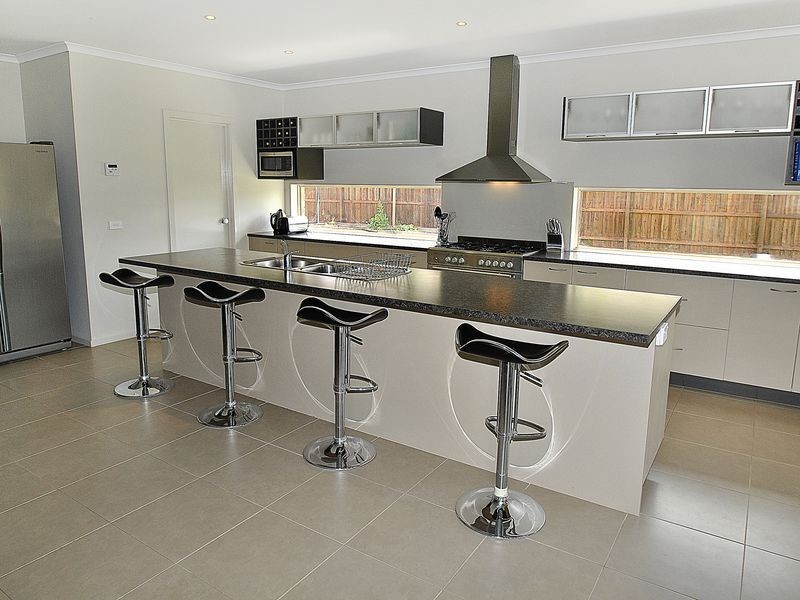 31 Augusta Way, Hidden Valley VIC 3756