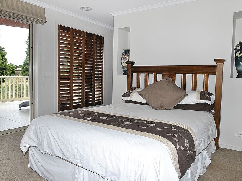 31 Augusta Way, Hidden Valley VIC 3756