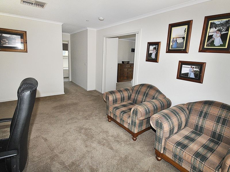 31 Augusta Way, Hidden Valley VIC 3756